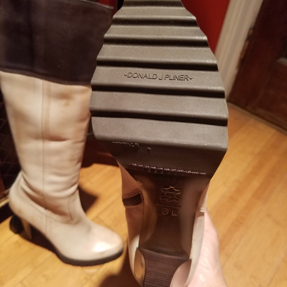 Boots - Picture 4 of 5